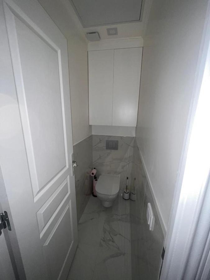 Cosy Appartement Paris A Deux Pas Курбьовоа Екстериор снимка