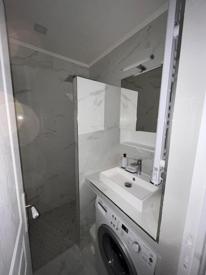 Cosy Appartement Paris A Deux Pas Курбьовоа Екстериор снимка